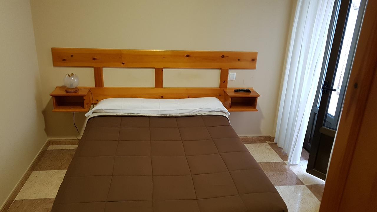Pension Arenal San Vicente De La Barquera Exterior photo