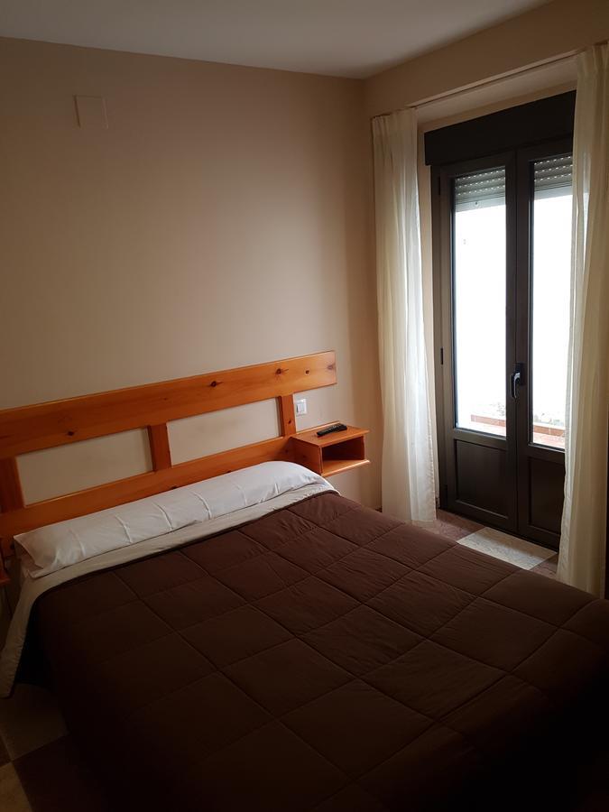 Pension Arenal San Vicente De La Barquera Exterior photo