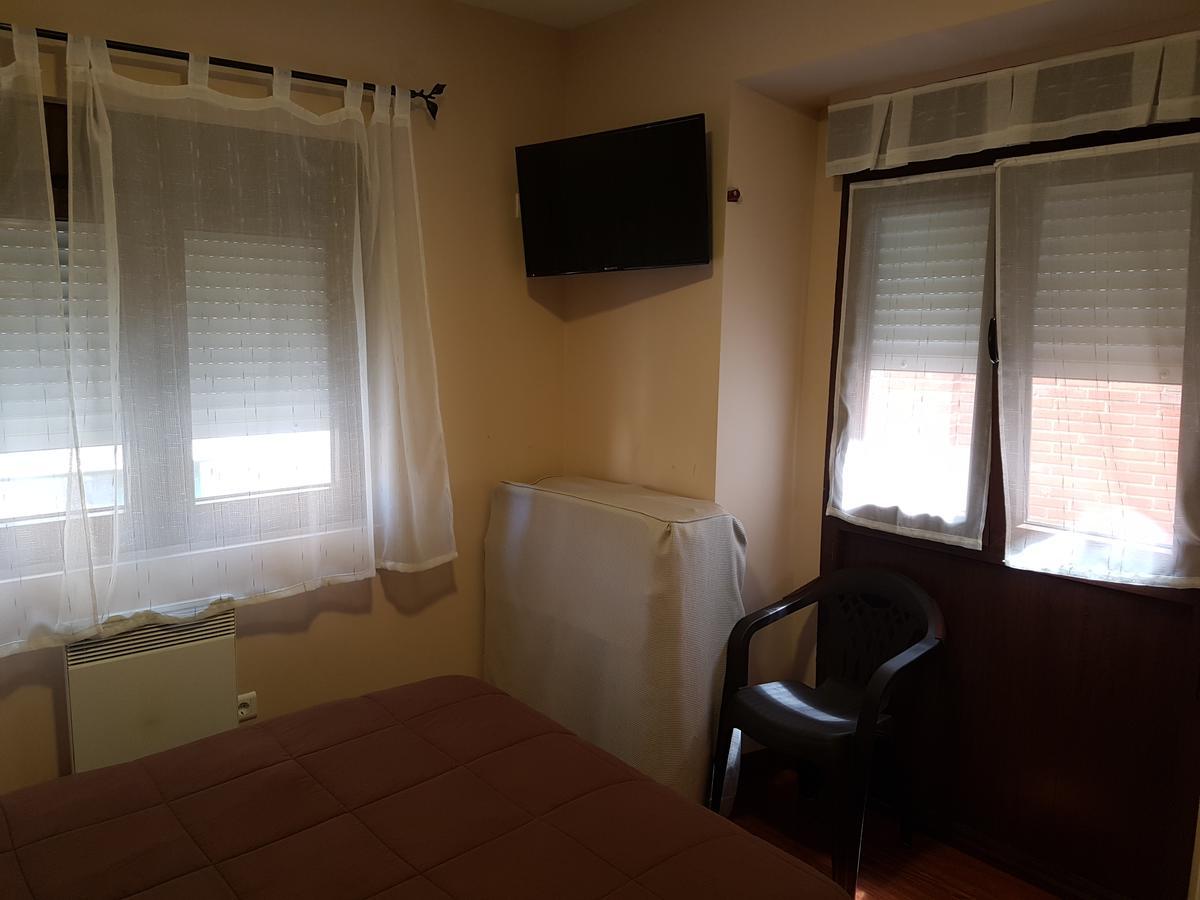 Pension Arenal San Vicente De La Barquera Exterior photo